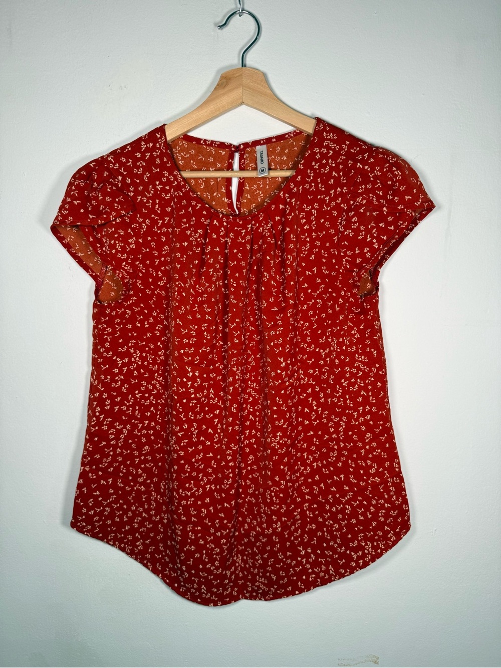Unknown Brand Red Floral Cap-Sleeve Blouse